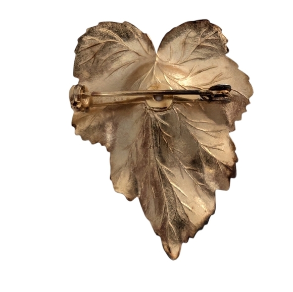 LEAF PEARL Lillypad Gold Vintage Retro Brooch Nature Pin Coro - Picture 2 of 6